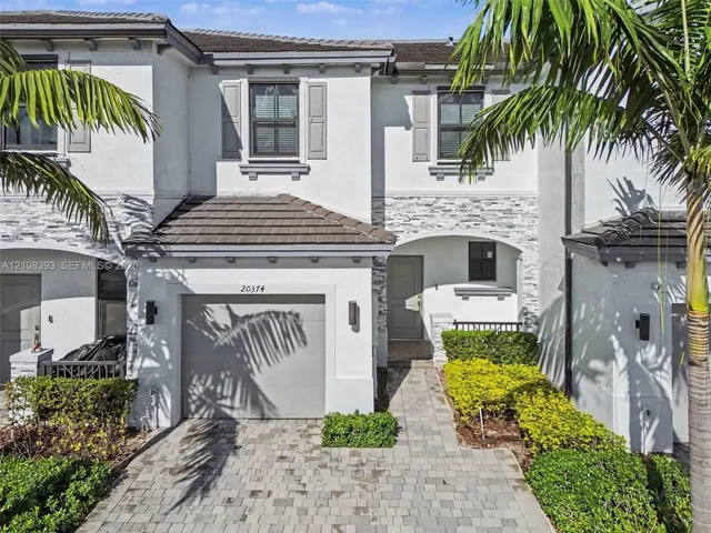 3-bedroom rental at 20374 NW 4th Path #0, Miami Gardens