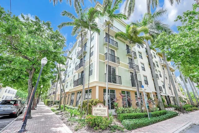 2-bedroom rental at 1900 Van Buren Street #303B, Hollywood