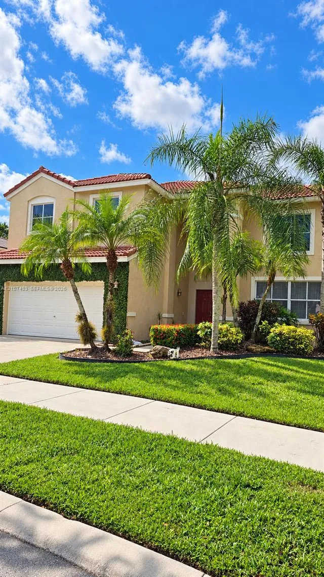 4-bedroom rental at 1559 Elm Grove Road, Weston