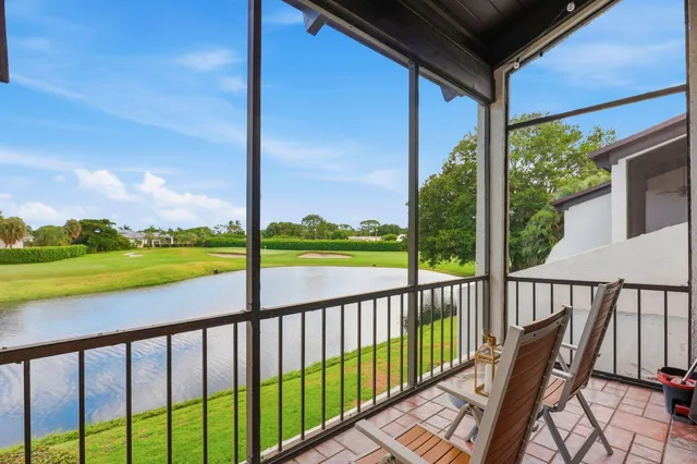 2-bedroom home at 900 Greensward Lane #209-G, Delray Beach