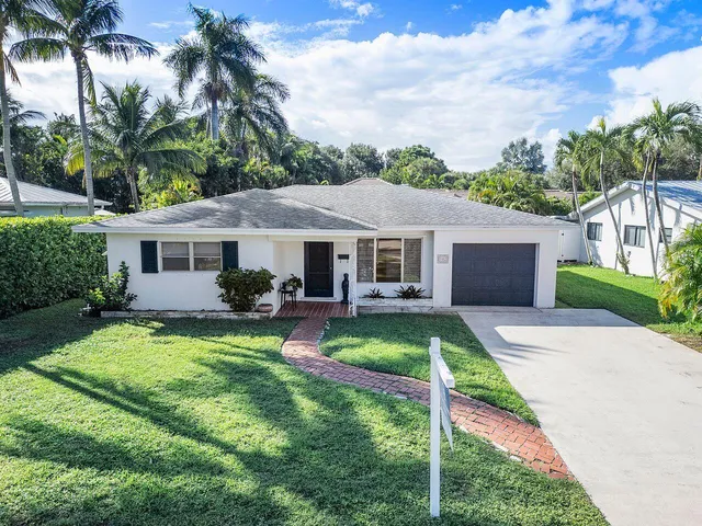 2-bedroom home at 102 NW 12TH Street, Delray Beach