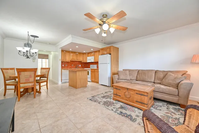 1-bedroom home at 102 COVENTRY E, West Palm Beach