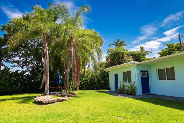 2-bedroom rental at 898 SE 2nd Place #4, Deerfield Beach