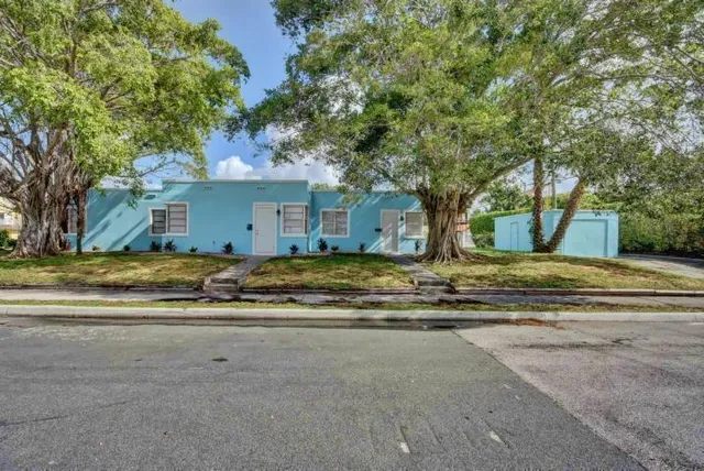 1-bedroom rental at 3000 Broadway, West Palm Beach