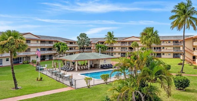 2-bedroom rental at 5300 WASHINGTON Street #M309, Hollywood