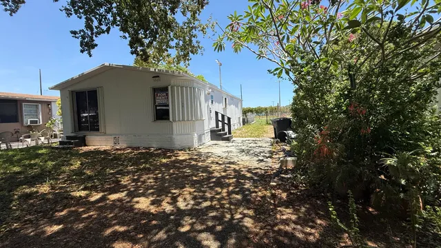 2-bedroom rental at 5040 SW 30TH Avenue, Dania Beach