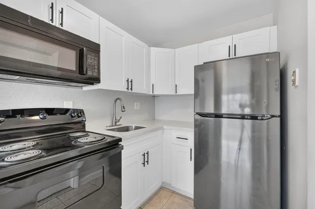 2-bedroom rental at 151 SE 6TH Avenue #16, Pompano Beach