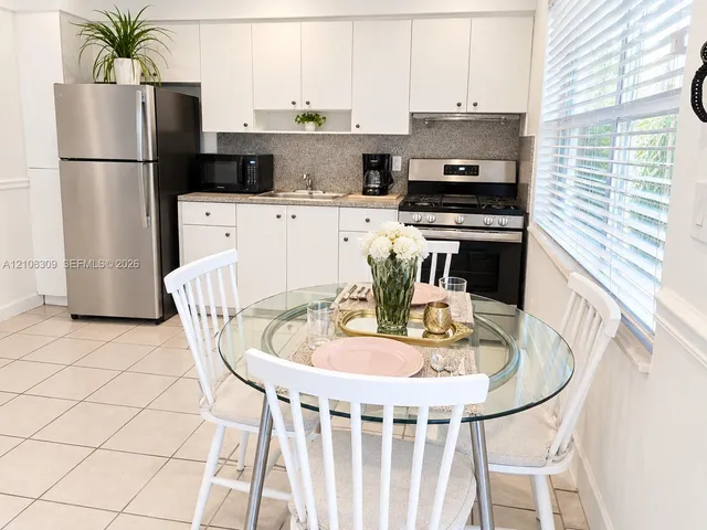 1-bedroom home at 524 Washington Avenue #203, Miami Beach