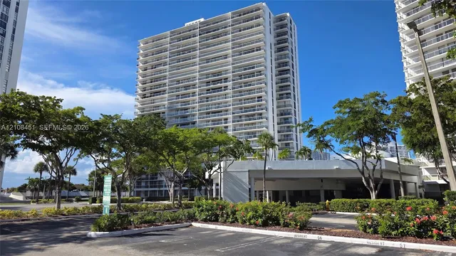 2-bedroom rental at 3701 N Country Club Drive #701, Aventura