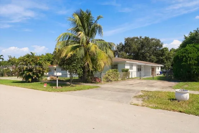 2-bedroom rental at 15741 NW 39th Court #1, Miami Gardens