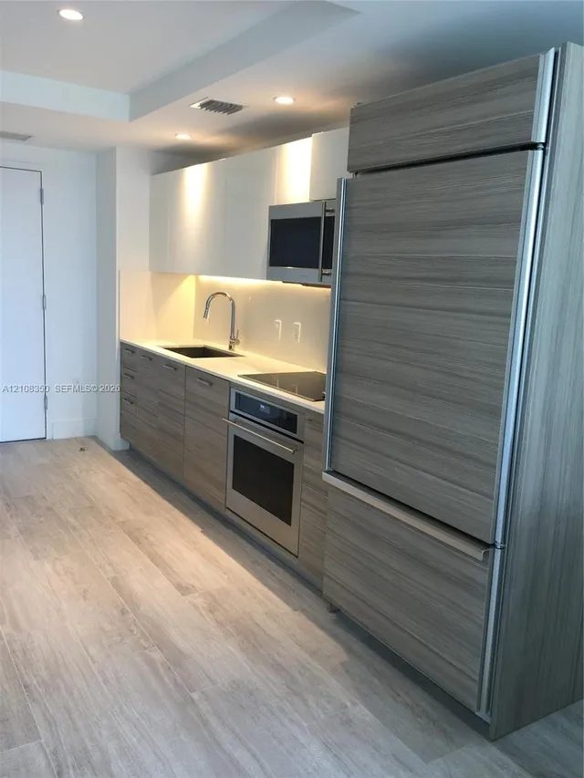 1-bedroom rental at 121 NE 34th Street #1403, Miami