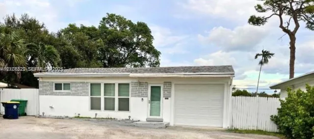 3-bedroom rental at 4536 SW 24th Avenue, Dania Beach