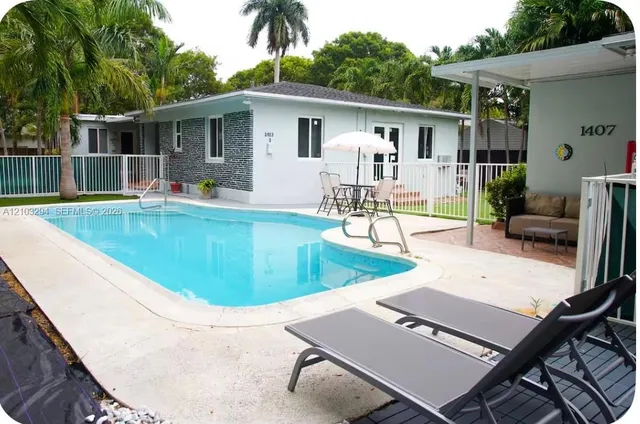 1-bedroom rental at 1407 S 20th Avenue #1, Hollywood