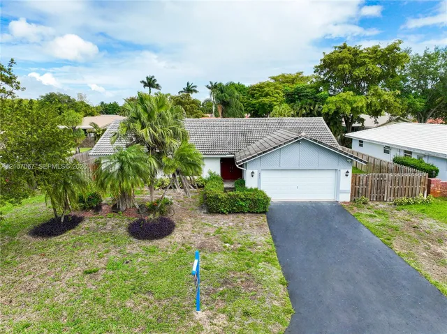 3-bedroom rental at 251 NW 92nd Avenue, Coral Springs