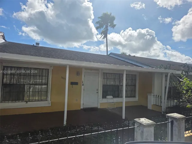 2-bedroom home at 18051 NW 41st Place, Miami Gardens