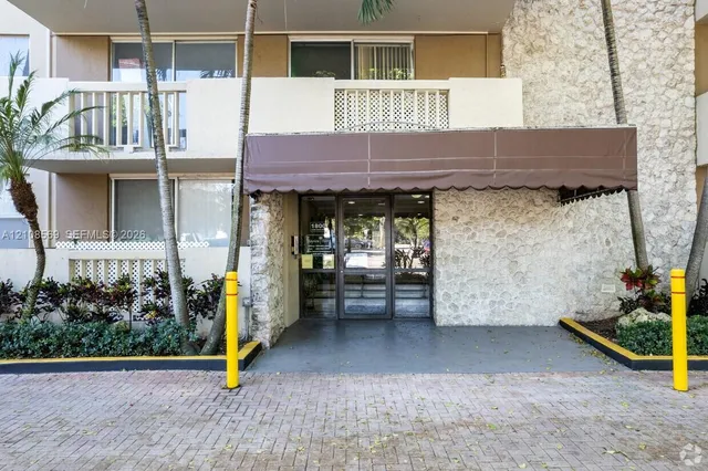 2-bedroom rental at 1800 Sans Souci Boulevard #105, North Miami