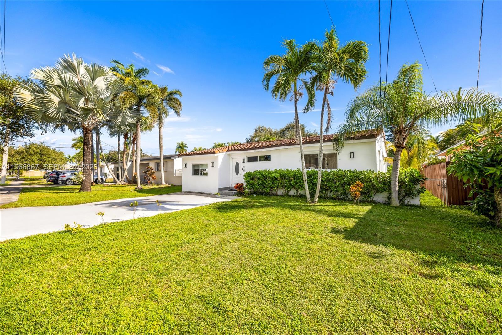 4BR – Single Family Residence at 907 N Park Rd